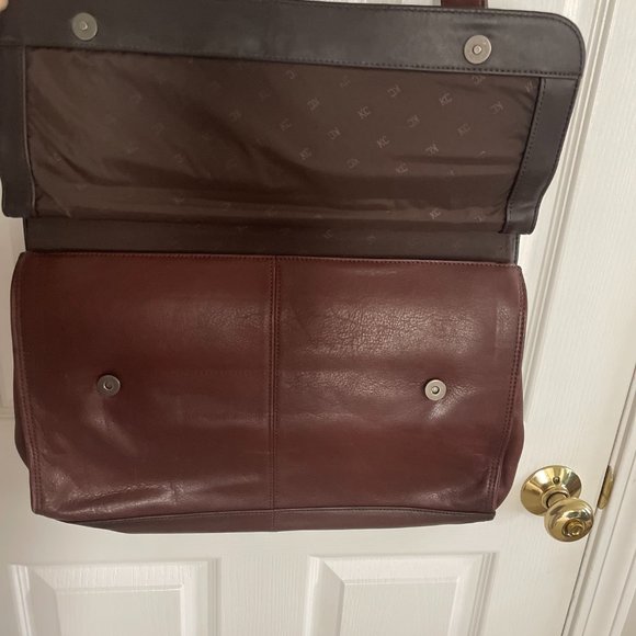 Kenneth Cole Brown Leather Messenger Satchel/Briefcase - Picture 5 of 14